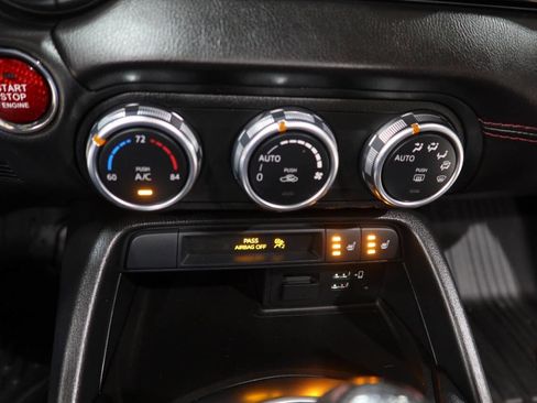 Used 2019 MAZDA MX-5 Miata Grand Touring w/ GT-S Package RWD image 24