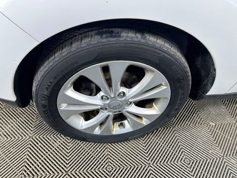 Used 2016 Kia Soul ! w/ Premium Package image 11