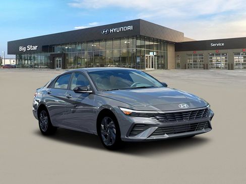 New 2026 Hyundai Elantra Sport image 11