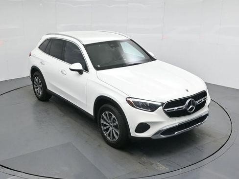 Used 2024 Mercedes-Benz GLC 300 image 37