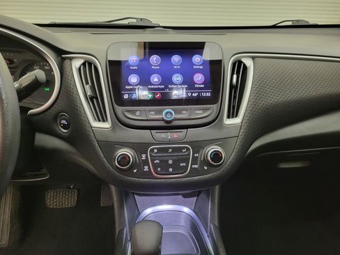 Used 2025 Chevrolet Malibu LT image 30