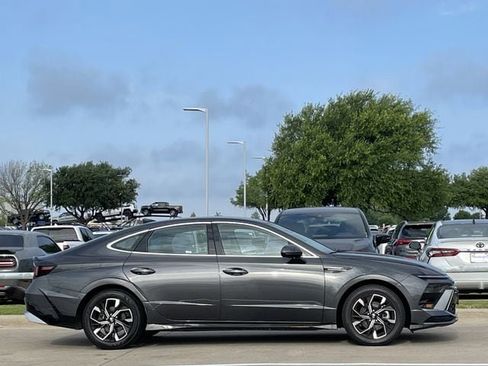 Used 2025 Hyundai Sonata SEL image 3