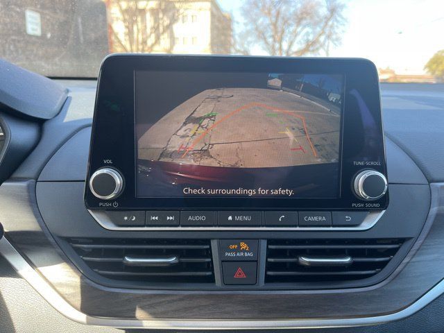 Used 2025 Nissan Altima 2.5 SV FWD image 33