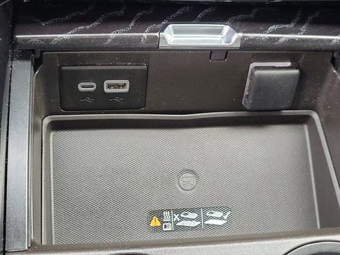 Used 2023 GMC Yukon Denali image 32