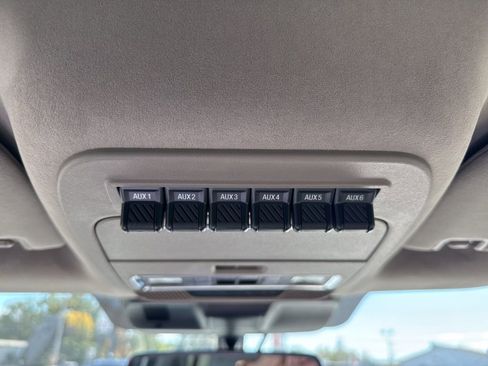 Used 2025 Ford F350 Platinum w/ Platinum Plus Package image 41