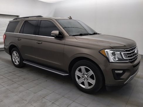 Used 2018 Ford Expedition XLT w/ Equipment Group 202A image 11