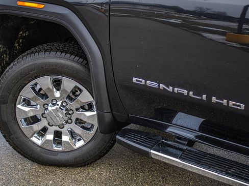 Used 2020 GMC Sierra 2500 Denali w/ Denali Ultimate Package image 9