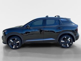 New 2026 Nissan Kicks SR video 2