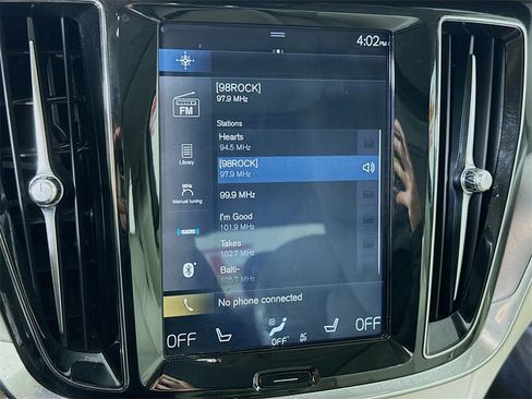 Used 2020 Volvo S60 T6 Momentum image 5