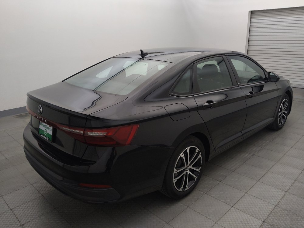 Used 2025 Volkswagen Jetta Sport FWD image 9