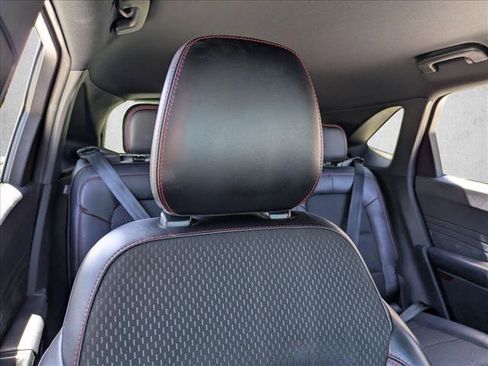 Used 2025 Ford Escape ST-Line FWD image 15
