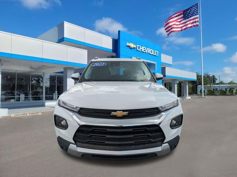 Used 2023 Chevrolet TrailBlazer LT w/ Convenience Package FWD image 8