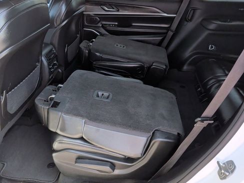 Used 2021 Jeep Grand Cherokee L Limited image 41