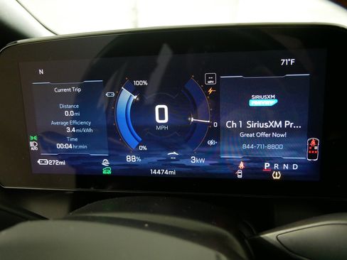 Used 2025 Chevrolet Equinox EV RS AWD/4WD image 21