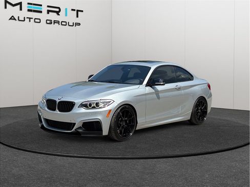 Used 2017 BMW M240i Coupe RWD image 4