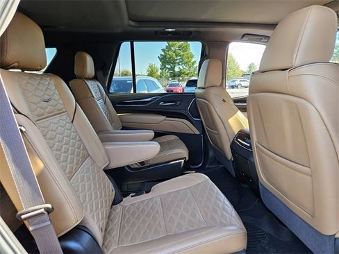 Certified 2023 Cadillac Escalade Sport w/ Touring Package image 19