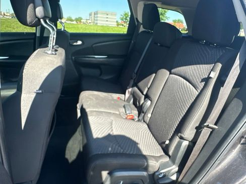Used 2020 Dodge Journey SE FWD image 15