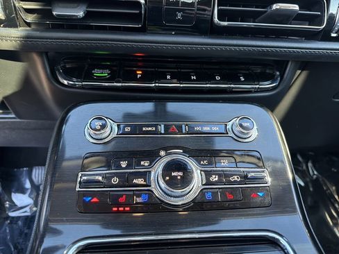 Certified 2022 Lincoln Nautilus Reserve w/ Luxury Package image 27