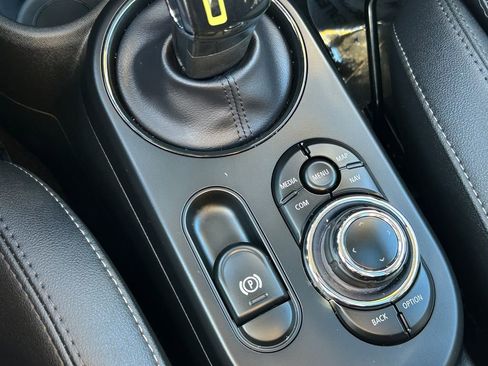 Used 2024 MINI Cooper SE image 27