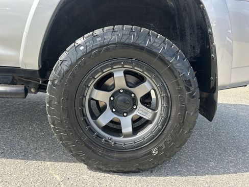 Used 2016 Toyota 4Runner SR5 image 26