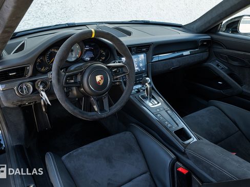 Used 2018 Porsche 911 GT2 RS RWD image 33