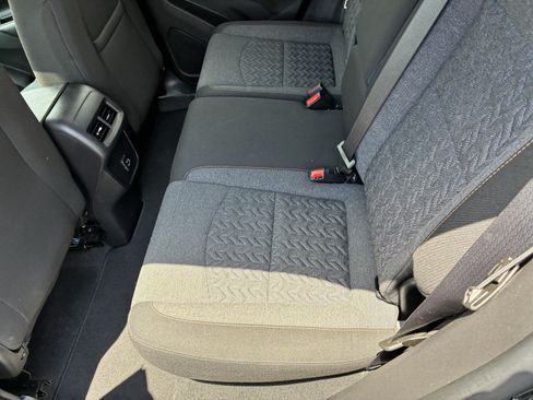 Used 2023 Chevrolet Equinox LT AWD/4WD image 15