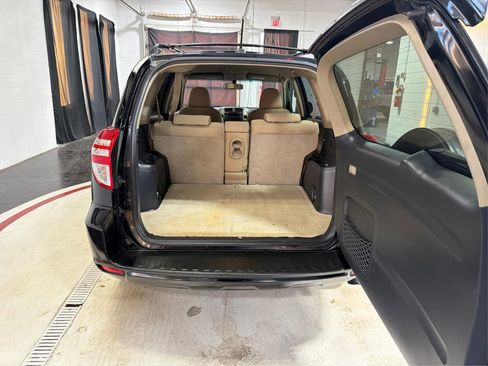 Used 2010 Toyota RAV4 Sport Utility 4D image 12