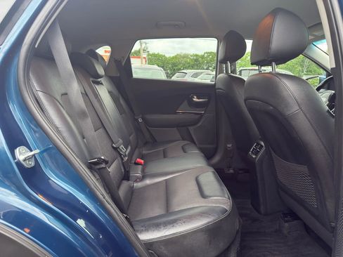 Used 2019 Kia Niro EX FWD image 21