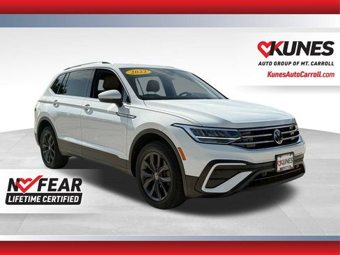 Used 2022 Volkswagen Tiguan SE AWD/4WD image 1
