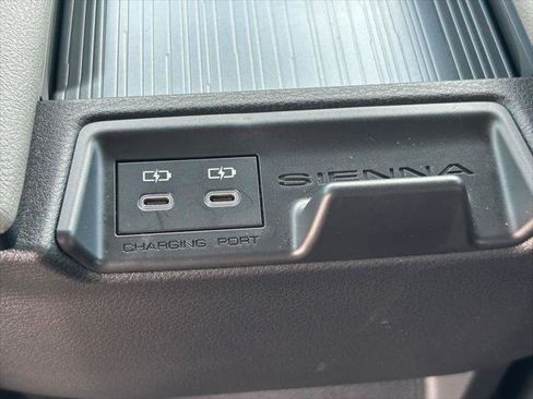Certified 2026 Toyota Sienna XLE FWD image 23