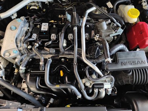 Used 2023 Nissan Sentra SR w/ SR Premium Package FWD image 32