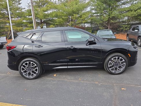 Used 2023 Chevrolet Blazer RS w/ Enhanced Convenience Package image 2