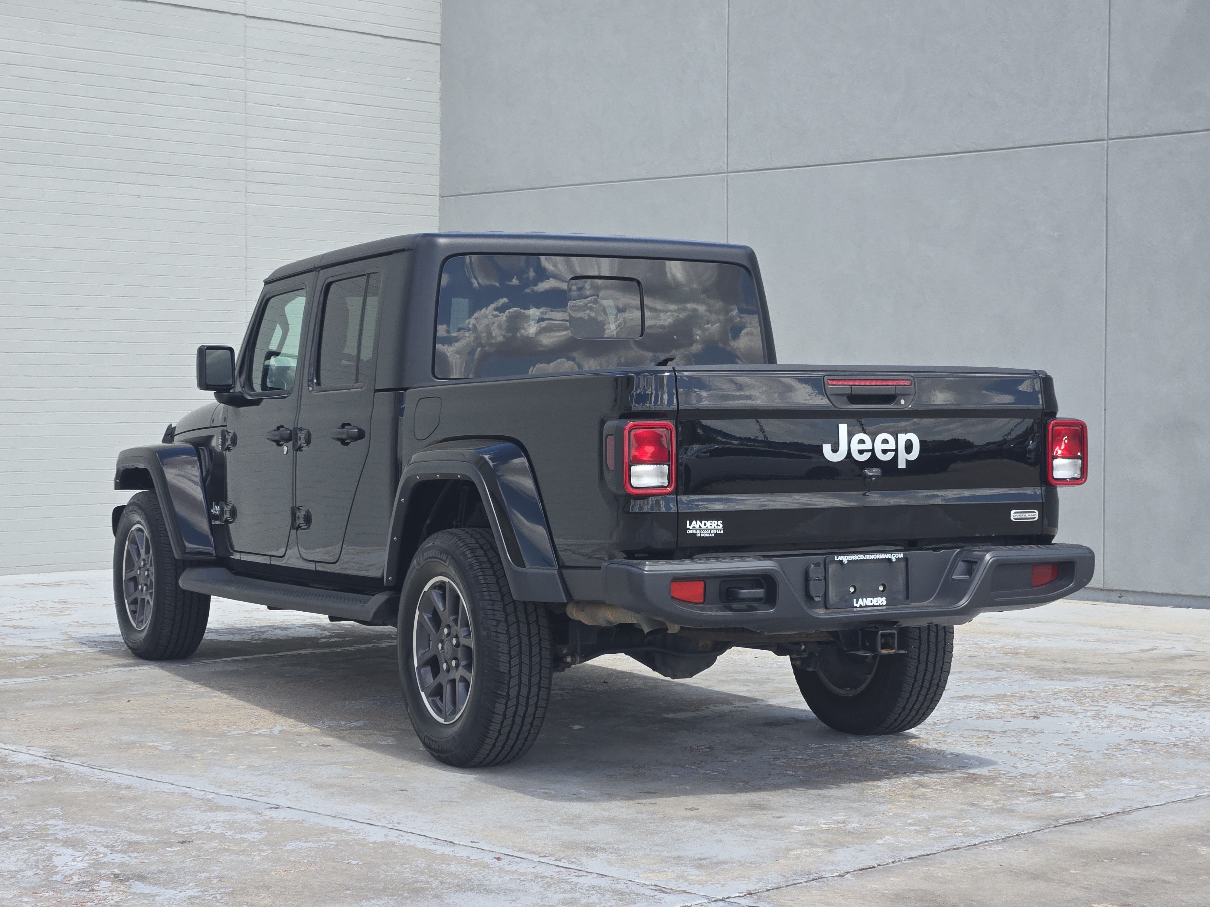 Used 2022 Jeep Gladiator Overland w/ Popular Equipment Package AWD/4WD image 6