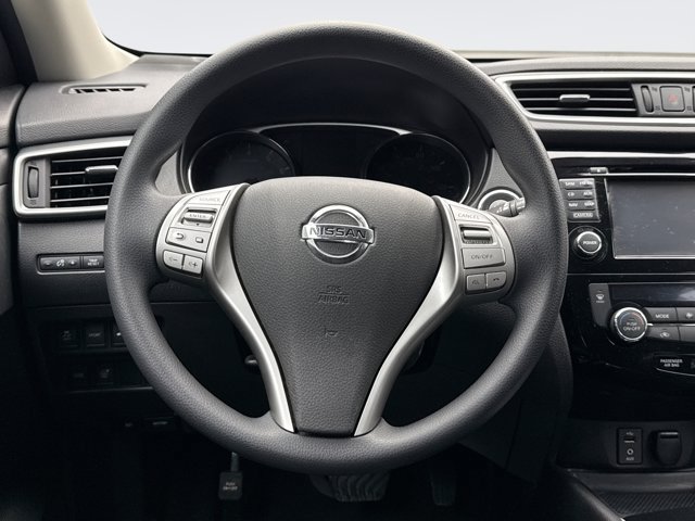 Used 2016 Nissan Rogue SV w/ SV Premium Package FWD image 12