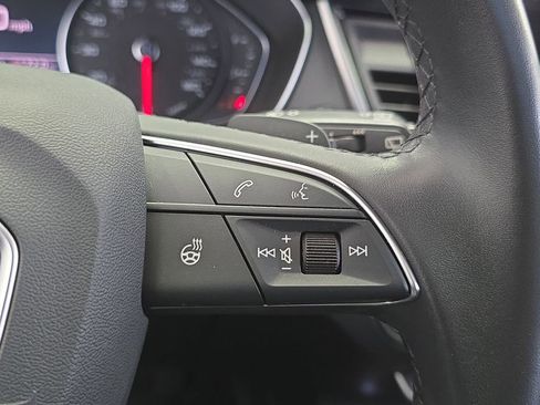 Used 2023 Audi Q5 2.0T Premium w/ Convenience Package image 18