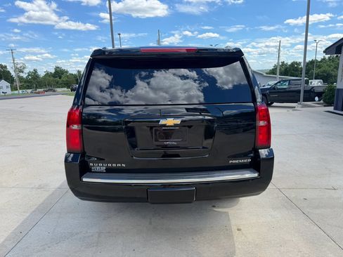 Used 2020 Chevrolet Suburban Premier AWD/4WD image 8