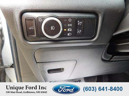 Used 2023 Ford Explorer XLT w/ Equipment Group 202A AWD/4WD image 14