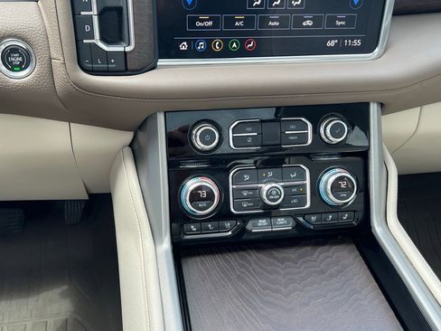 Used 2021 GMC Yukon XL Denali w/ Denali Ultimate Package AWD/4WD image 22