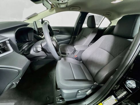 Used 2026 Toyota Corolla LE FWD image 14