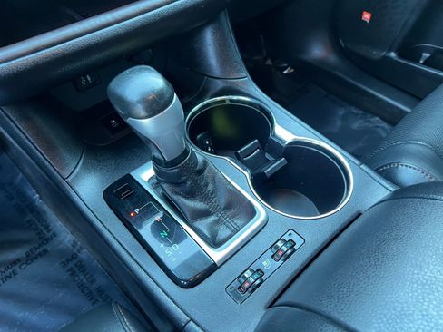 Used 2016 Toyota Highlander Limited w/ Preferred Accessory Package image 29