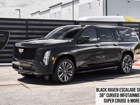 Used 2025 Cadillac Escalade ESV Sport AWD/4WD image 1