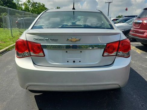 Used 2013 Chevrolet Cruze Eco FWD image 3