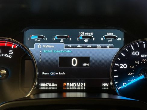 Used 2017 Ford F250 Platinum w/ Platinum Ultimate Package AWD/4WD image 19