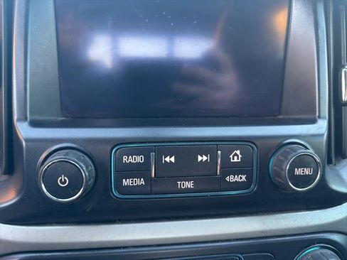 Used 2018 Chevrolet Colorado LT w/ LT Convenience Package image 16