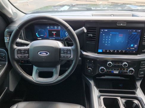Certified 2025 Ford F250 Lariat AWD/4WD image 19