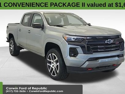 Used 2024 Chevrolet Colorado Z71 w/ Z71 Convenience Package 2