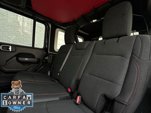 Used 2024 Jeep Wrangler Unlimited Rubicon w/ XTREMEE 35" Tire Package image 24