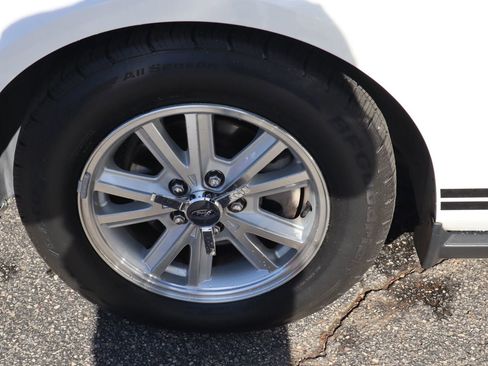 Used 2006 Ford Mustang GT RWD image 26