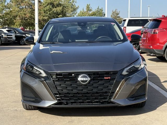 Used 2024 Nissan Altima 2.5 SR FWD image 8