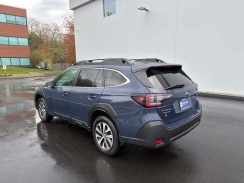 Used 2023 Subaru Outback Premium AWD/4WD image 11